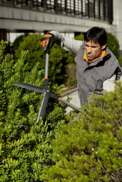 Bahco P51H-SL Extra Long Hedge Shears, Heavy Duty, Lightweight With Aluminium Handle -Outdoor Garden Shop Bahco P51H SL Extra Long Hedge Shears Heavy Duty Lightweight with Aluminium Handle 6 68337.1707204594